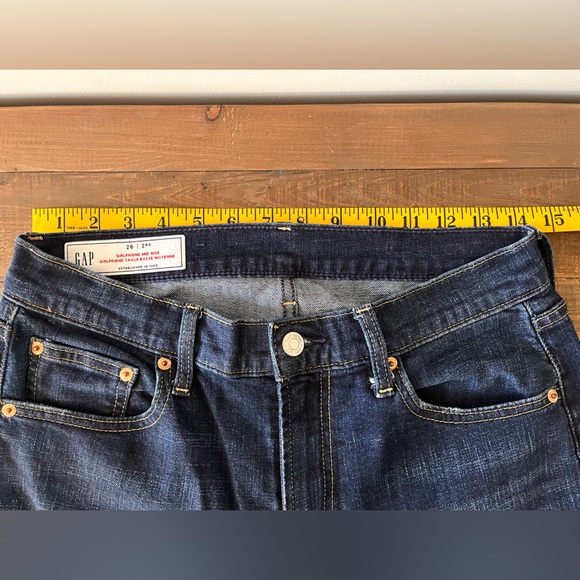 Gap Mid Rise Girlfriend Jeans - Picture 9 of 13